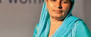 जब 60 साल की विधवा ने लाठी से जाट दंगाइयों को भगाया