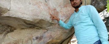 पाठा रिपोर्टिंग के दौरान मारकुंडी के जंगल मे मिले हजारों साल पुराने सभ्यता के निशान
