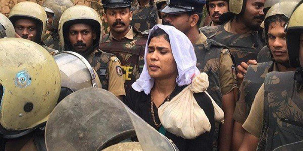 शबरीमाला को लेकर धार्मिक भावनाएँ भड़काने पर रेहाना फातिमा गिरफ्तार