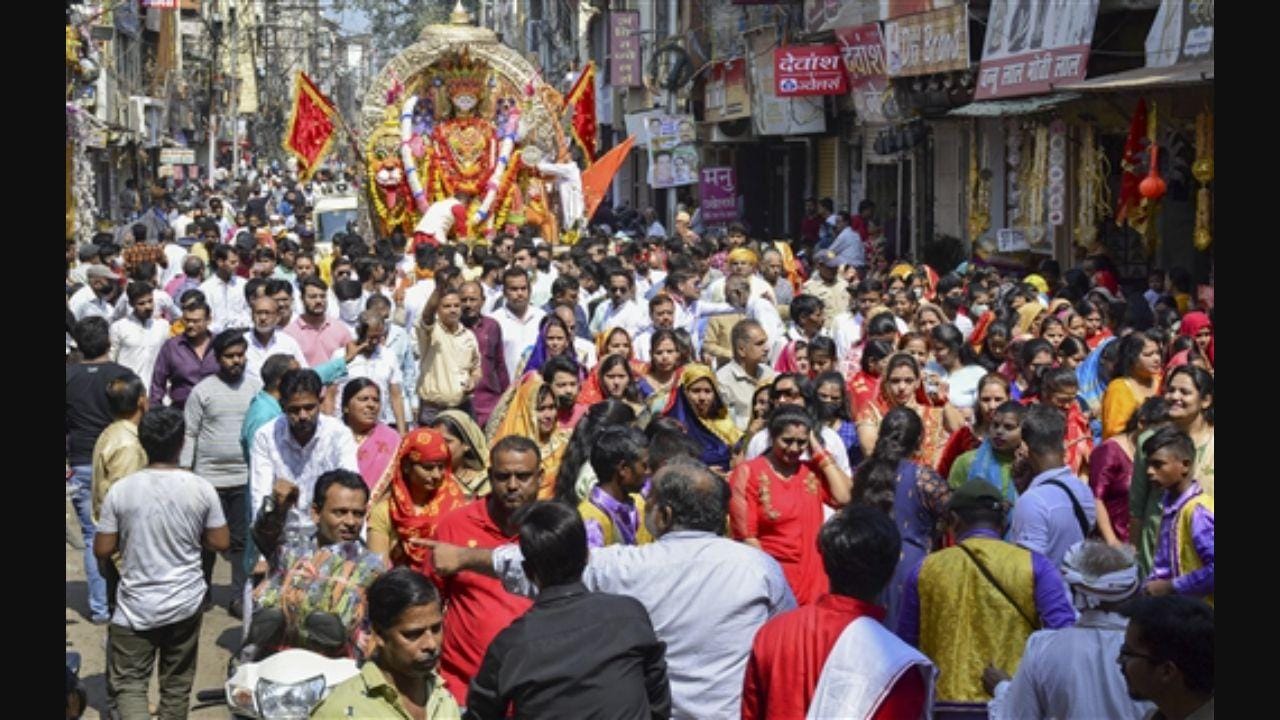 जबलपुर का दुर्गोत्सव, जिसने  हर पीढ़ी को संस्कारों की विरासत सौंपी