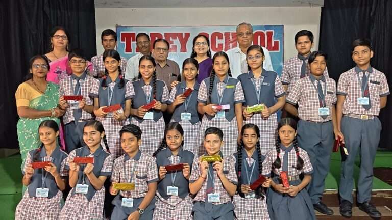 बाल संगोष्ठी और प्रश्नोत्तरी प्रतियोगिता में  बच्चों में रूचि पूर्वक भाग लिया….