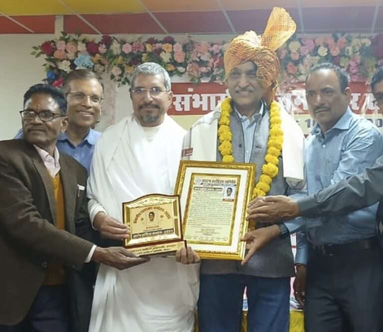 कथाकार एवं समीक्षक विजय जोशी सम्मानित