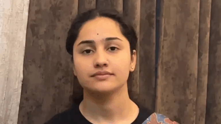 जो एकांत को नहीं जानता, वह स्वतंत्रता के अर्थ को नहीं समझ सकता