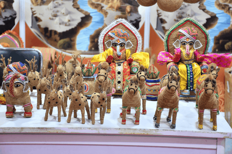 परंपरा और महत्वाकांक्षा का मिलन