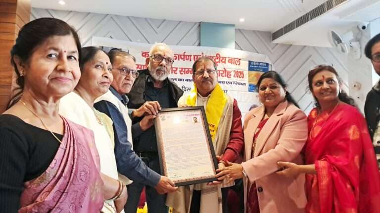 बाल साहित्यकार डॉ. विकास दवे का समरस संस्थान द्वारा अभिनंदन