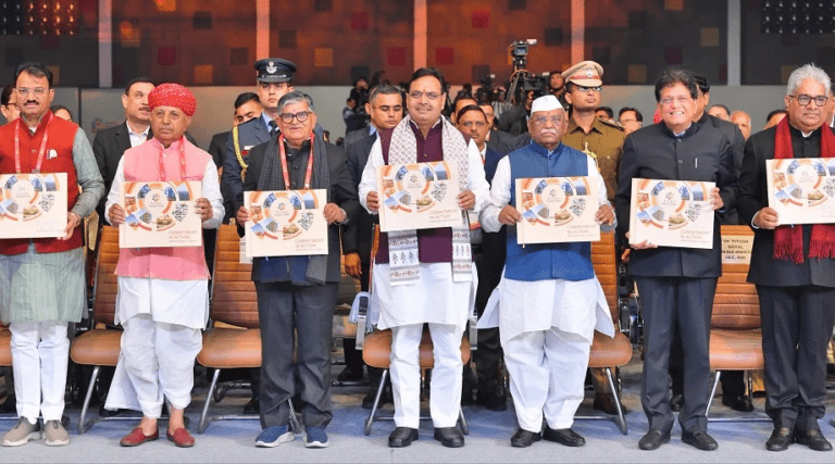 जयपुर में प्रवासी राजस्थानी सम्मेलन के मंच पर एक साथ आए दुनिया भर के राजस्थानी उद्योगपति