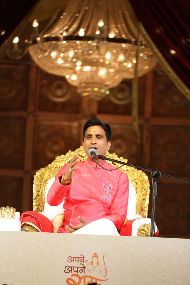 कुमार विश्वास के ‘अपने अपने राम’ की ‘रस गंगा’ में भीगकर तृप्त होकर भी अतृप्त रह गए हजारों श्रोता