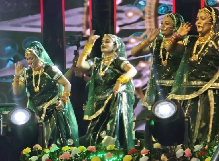 मारवाड़ी सोसायटी भुवनेश्वर के होली बंधुमिलन की मुख्य आकर्षण रही मरु कोकिला सीमा मिश्रा